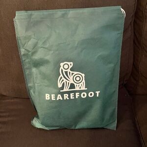 Bearefoot Woman size 8 shoe